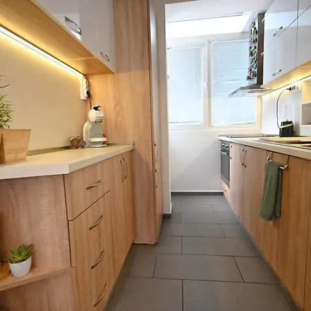 Modern 2-bedroom With Parking