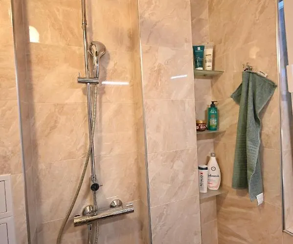 Apartament Modern 2-bedroom With Parking